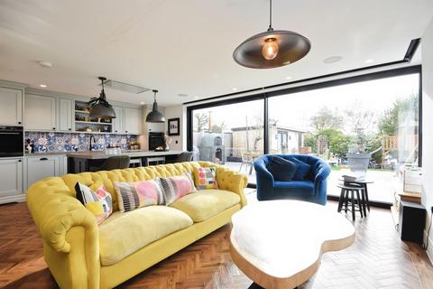 4 bedroom detached house for sale, Howe Green, CHELMSFORD
