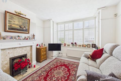 3 bedroom semi-detached house for sale, Walton Way, Aylesbury