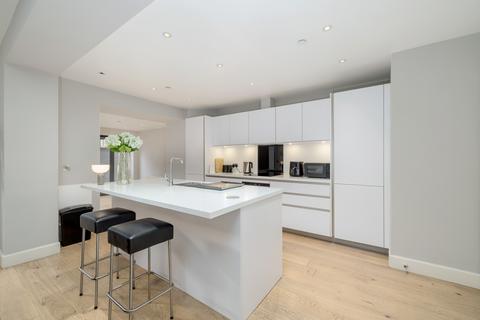 2 bedroom apartment to rent, Rutland Square, Edinburgh EH1