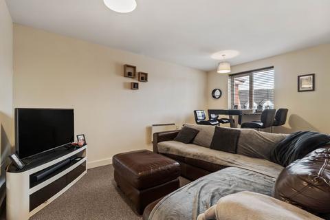2 bedroom flat for sale, Moorside, Warrington, WA4