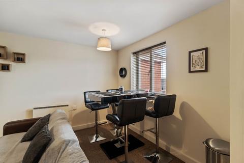 2 bedroom flat for sale, Moorside, Warrington, WA4