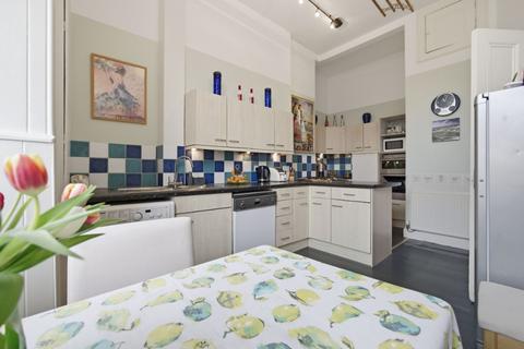 2 bedroom flat for sale, 20/2 Craighall Road, Trinity, Edinburgh, EH6