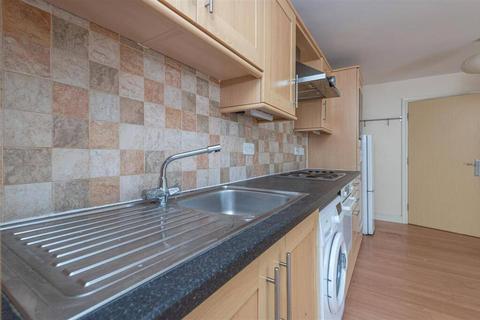 2 bedroom flat for sale, Elland HX5