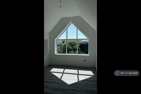 2 bedroom penthouse to rent, Torrs Park, Ilfracombe, EX34