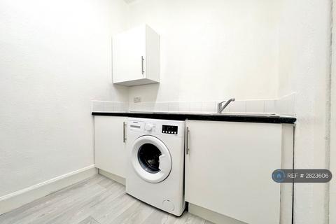 undefined, Middleton St, Glasgow, G51