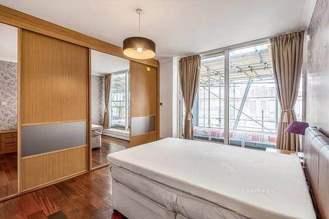 3 bedroom flat to rent, Boardwalk Place, London E14