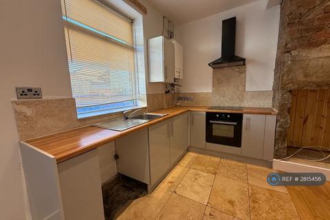 1 bedroom terraced house to rent, Claremont St, Cleckheaton, BD19