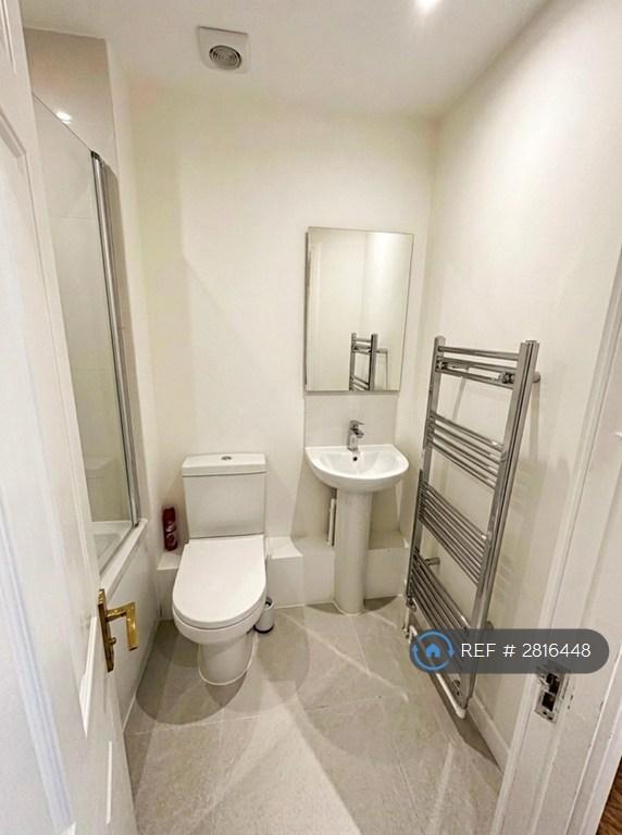 Main Bathroom