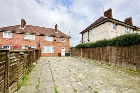 undefined, Gipton Approach, LEEDS