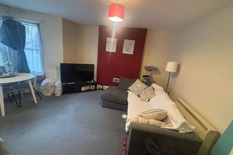 1 bedroom apartment to rent, 12 Ashford Road Flat 1