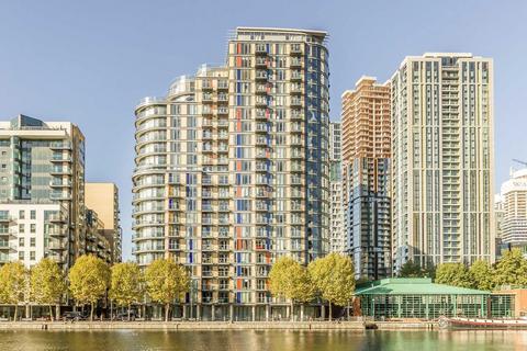 2 bedroom flat to rent, Millharbour, London E14