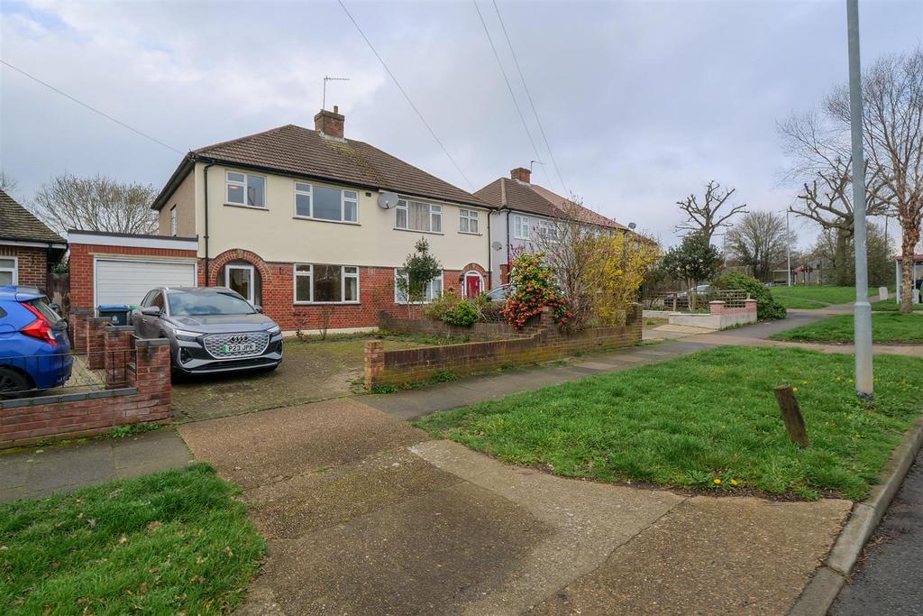Gilders Road, Chessington12.jpg