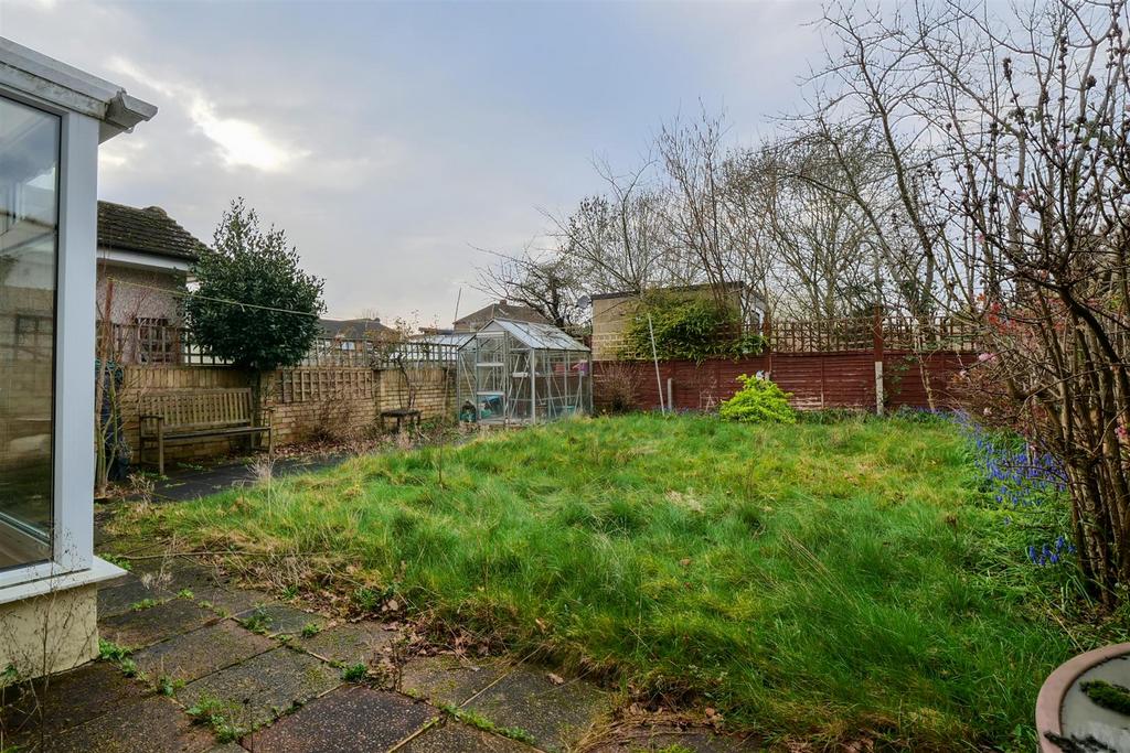 Gilders Road, Chessington13.jpg