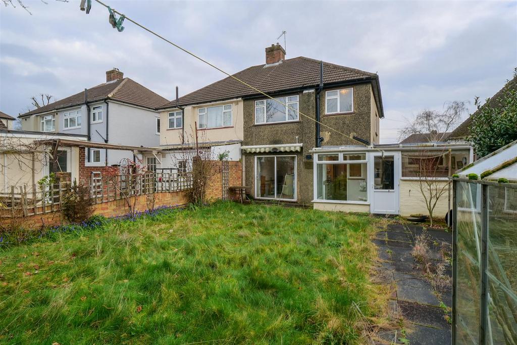 Gilders Road, Chessington14.jpg