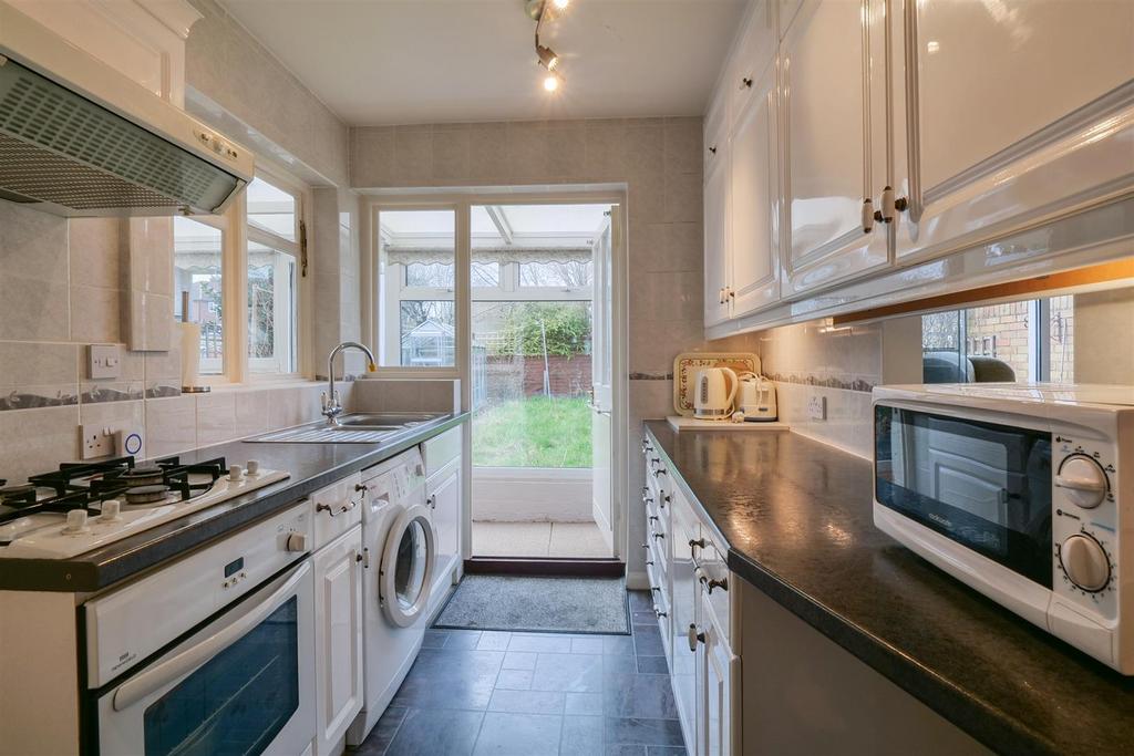 Gilders Road, Chessington6.jpg