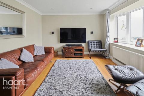 3 bedroom end of terrace house for sale, Hillside Gardens, Braintree