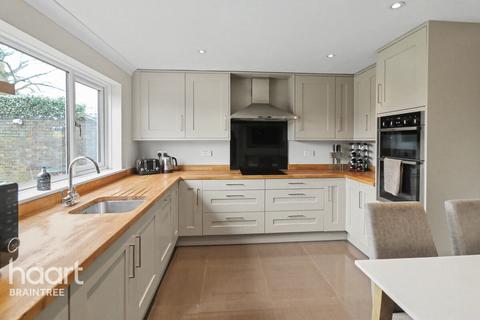 3 bedroom end of terrace house for sale, Hillside Gardens, Braintree