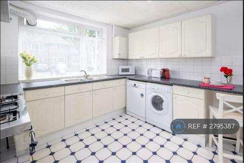 3 bedroom terraced house to rent, Ruscoe Road, London, E16
