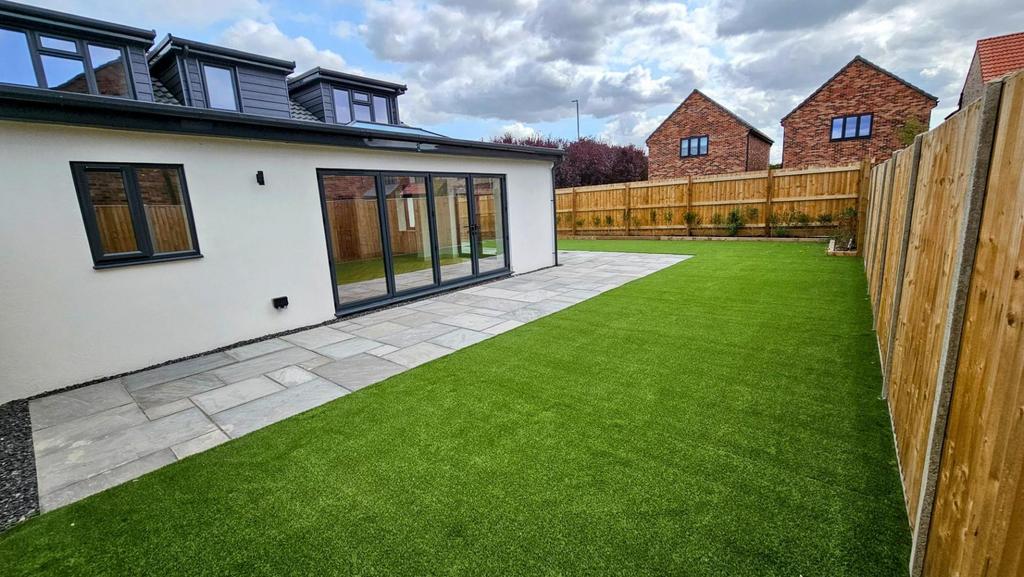 119 Bristol Road garden 2.jpg