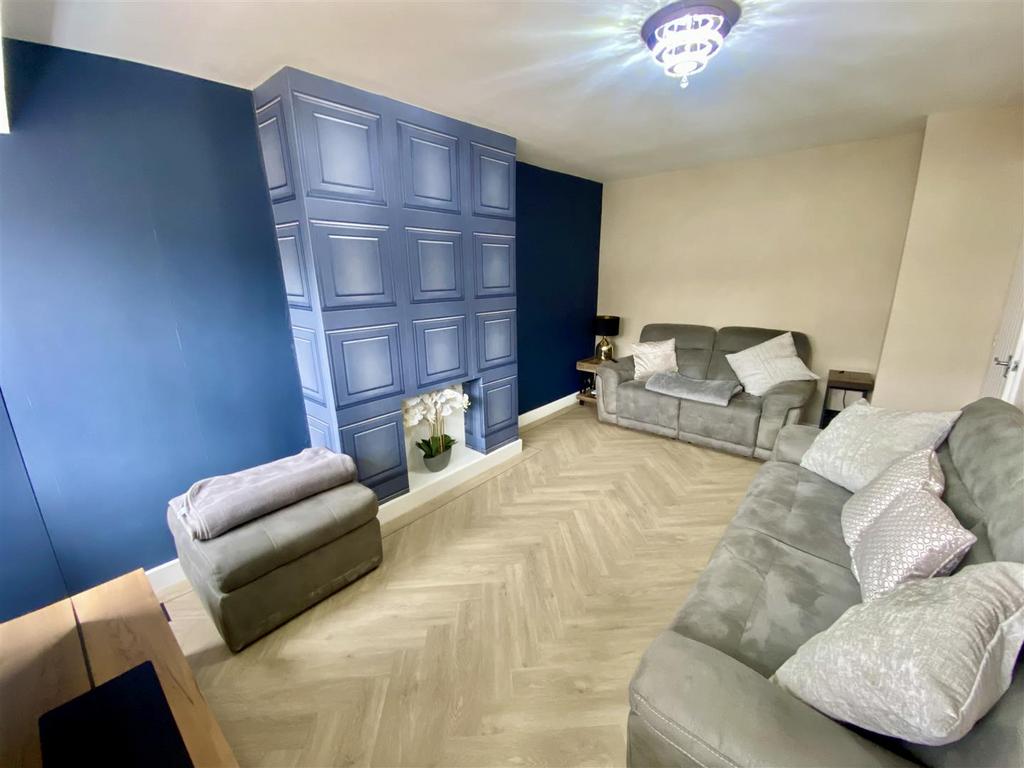 Bramleys Estate Agents - Greenside Mount - Mirfiel