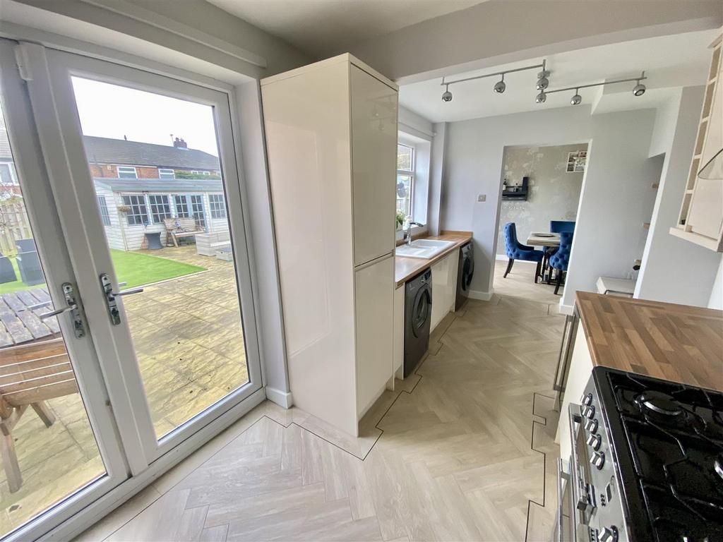 Bramleys Estate Agents - Greenside Mount - Mirfiel