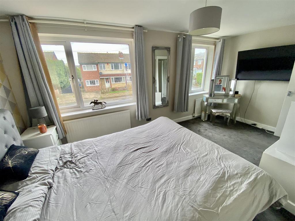 Bramleys Estate Agents - Greenside Mount - Mirfiel