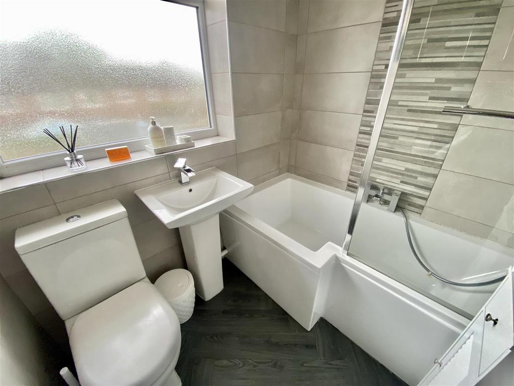 Bramleys Estate Agents - Greenside Mount - Mirfiel