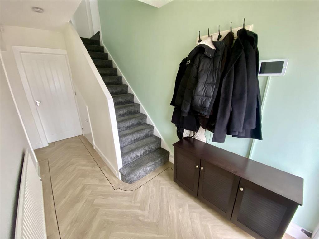 Bramleys Estate Agents - Greenside Mount - Mirfiel