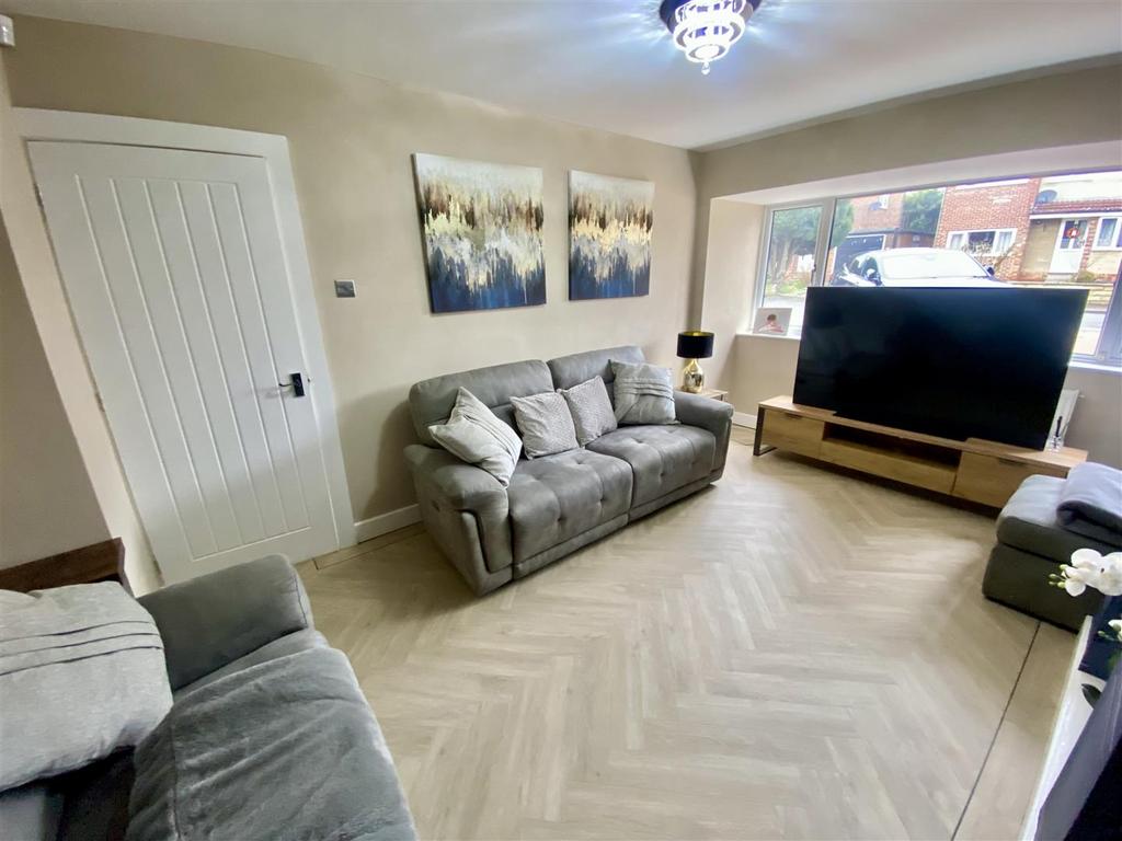Bramleys Estate Agents - Greenside Mount - Mirfiel