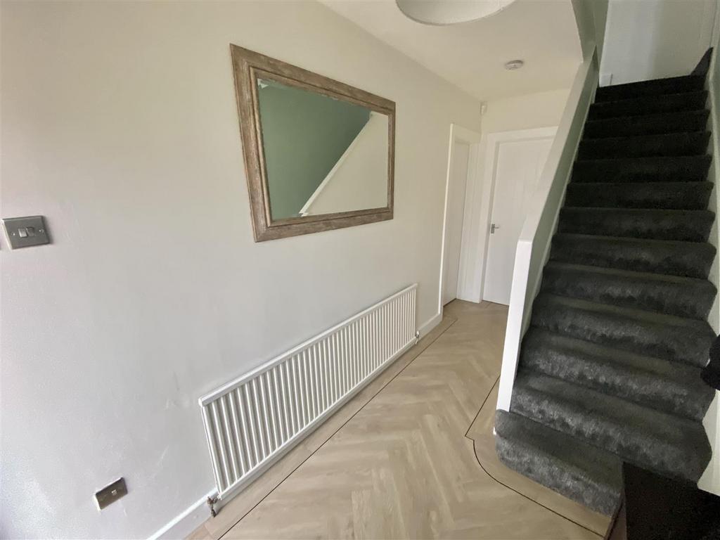 Bramleys Estate Agents - Greenside Mount - Mirfiel