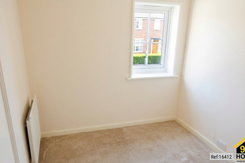 3 bedroom terraced house to rent, Blanchland Road, Morden, Surreny, SM4