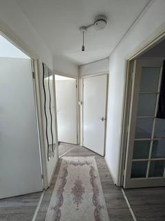2 bedroom flat for sale, Celadon Close, London