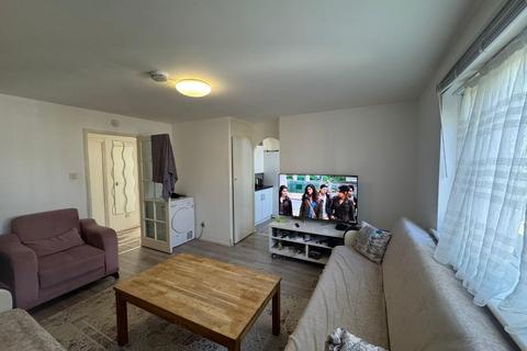 2 bedroom flat for sale, Celadon Close, London
