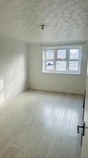 2 bedroom flat to rent, Dagenham, RM10 7NN