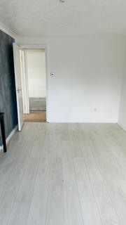 2 bedroom flat to rent, Dagenham, RM10 7NN