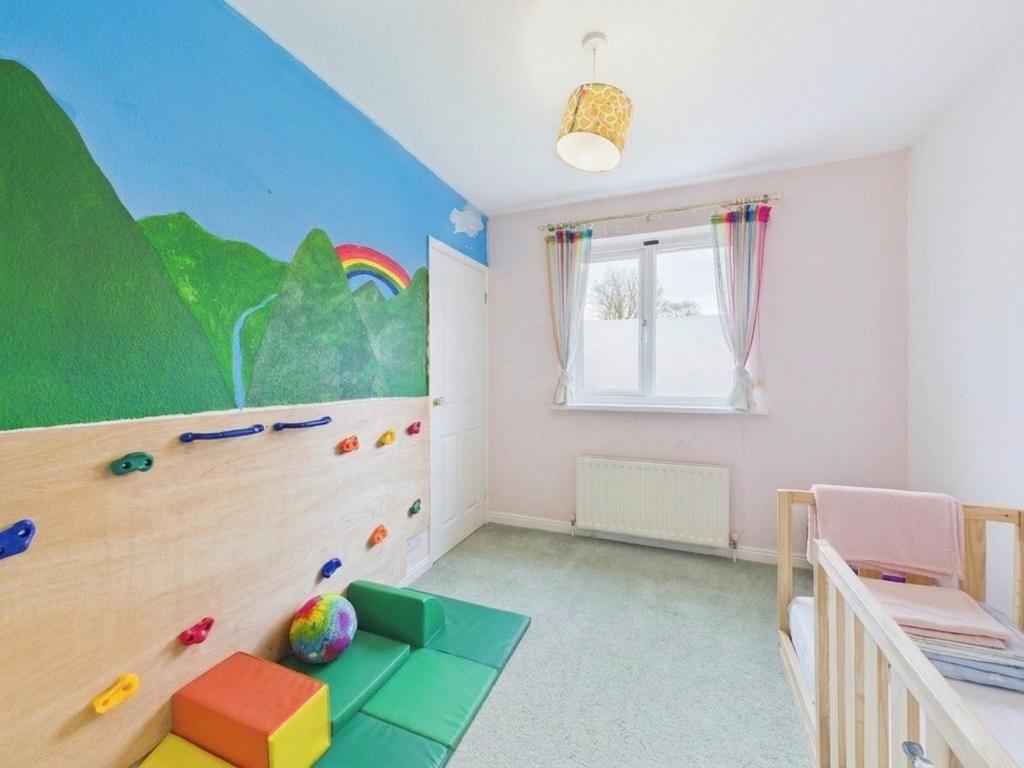 Small Bedroom.png