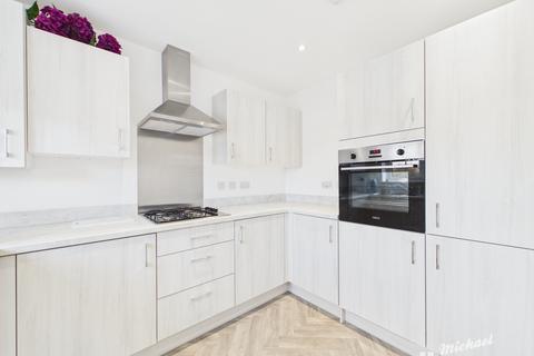 undefined, Leighton Buzzard LU7