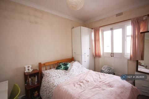 undefined, Weston Court, Kingston Upon Thames, KT1