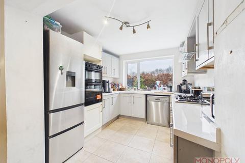 undefined, Heol Llawhaden, Wrexham