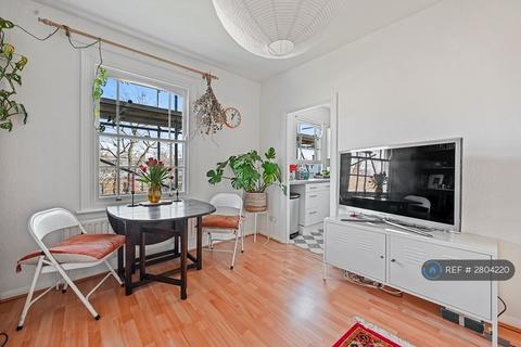 2 bedroom flat to rent, Wray Crescent, London, N4