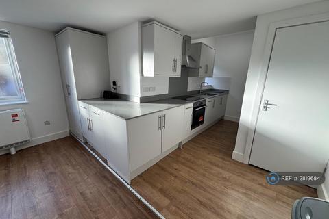 1 bedroom flat to rent, The Broadway, Southall, UB1