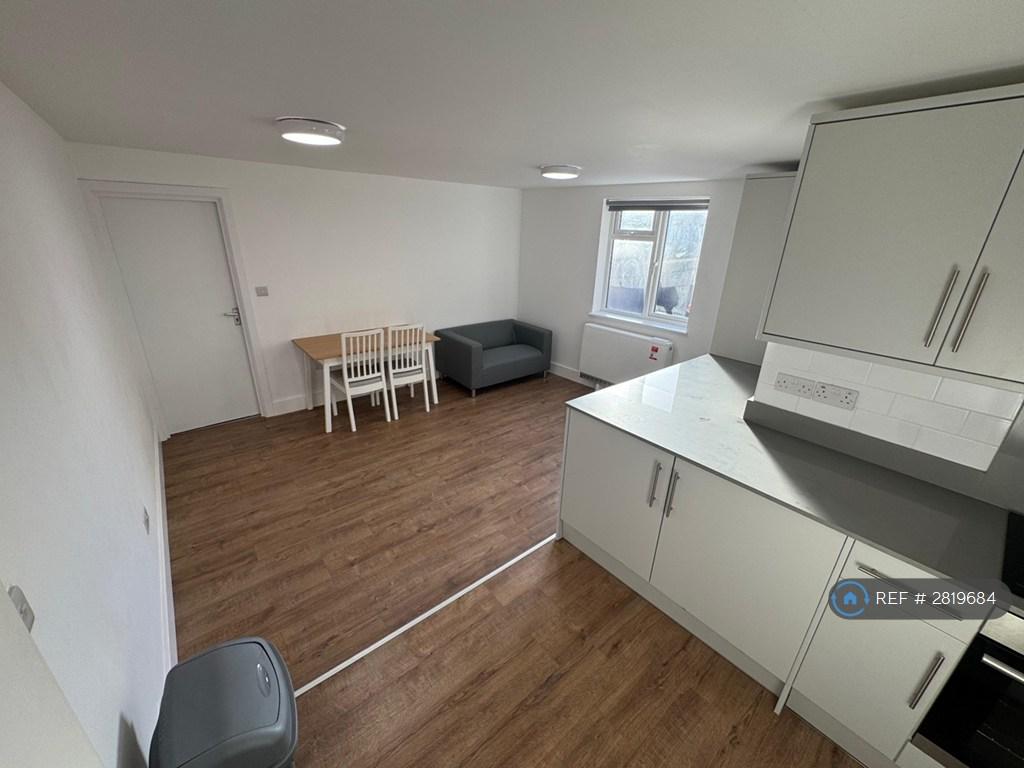 Kitchen / Living