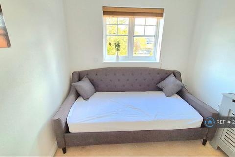 undefined, Thomas Chapman Grove, Northampton, NN4