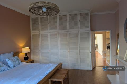 undefined, St. Aubyns, Hove, BN3
