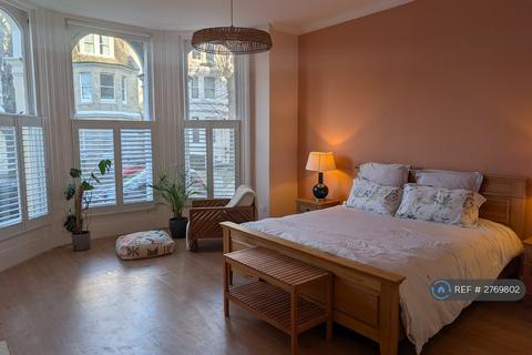undefined, St. Aubyns, Hove, BN3