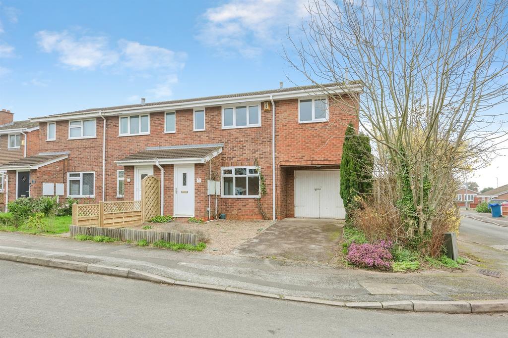 3 bedroom end of terrace house for sale