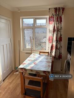 2 bedroom flat to rent, Fordyke Road, Dagenham, RM8