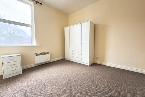 2 bedroom house to rent, Wroxton Road, BIRMINGHAM, B26