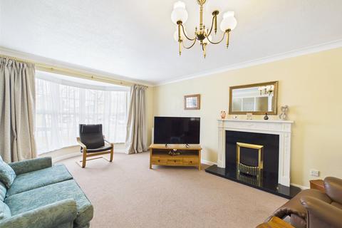 4 bedroom end of terrace house for sale, Palmerston Avenue, Christchurch, Dorset, BH23
