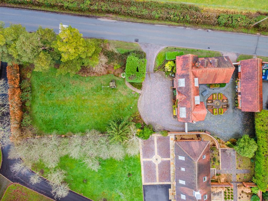 Cedar Court 2.jpg